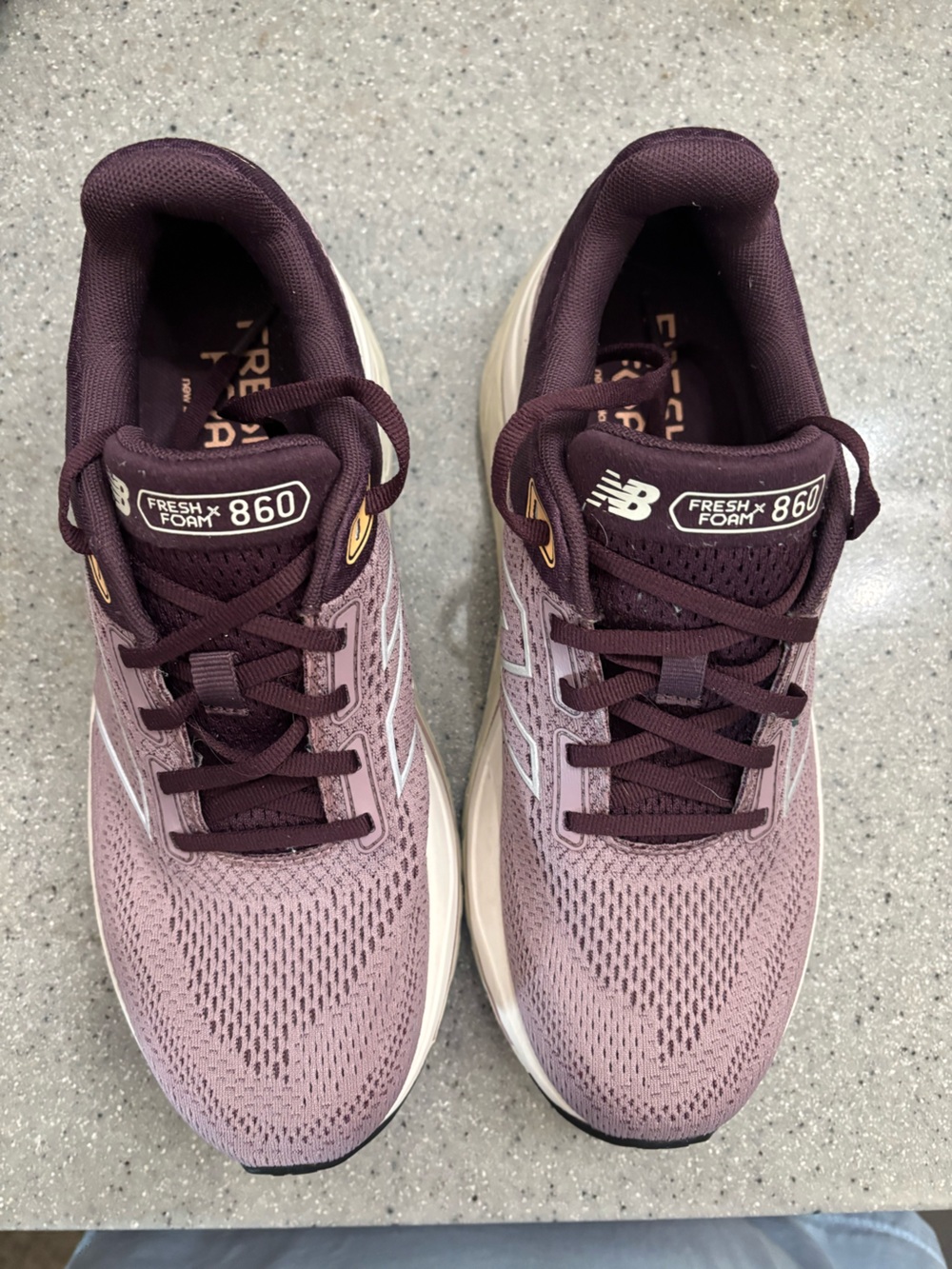 New Balance Fresh Foam 860 Women's Running Shoes - Mauve and Burgundy